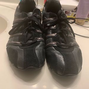 Sketchers Shoes